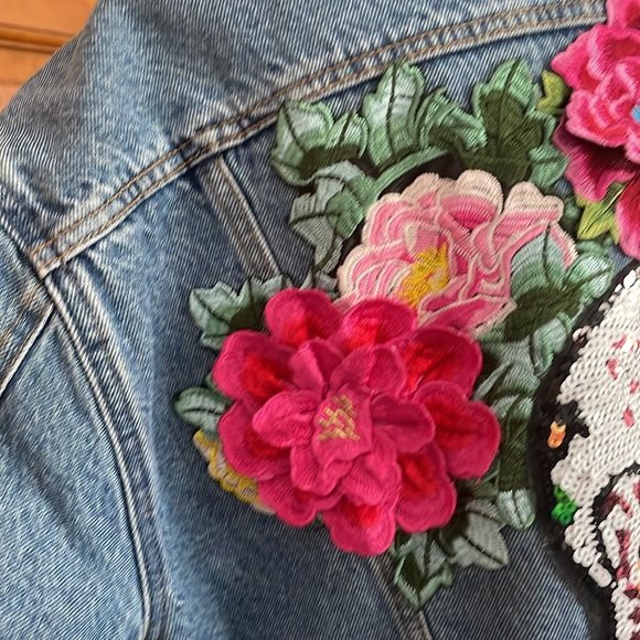 Levi Strauss Denim Sugar Skull Floral Dia de Los Muertos Sherpa Lined Jacket - Picture 10 of 13